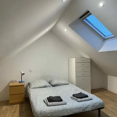 Large Renovated 5 Bedroom And Spacious * Angers